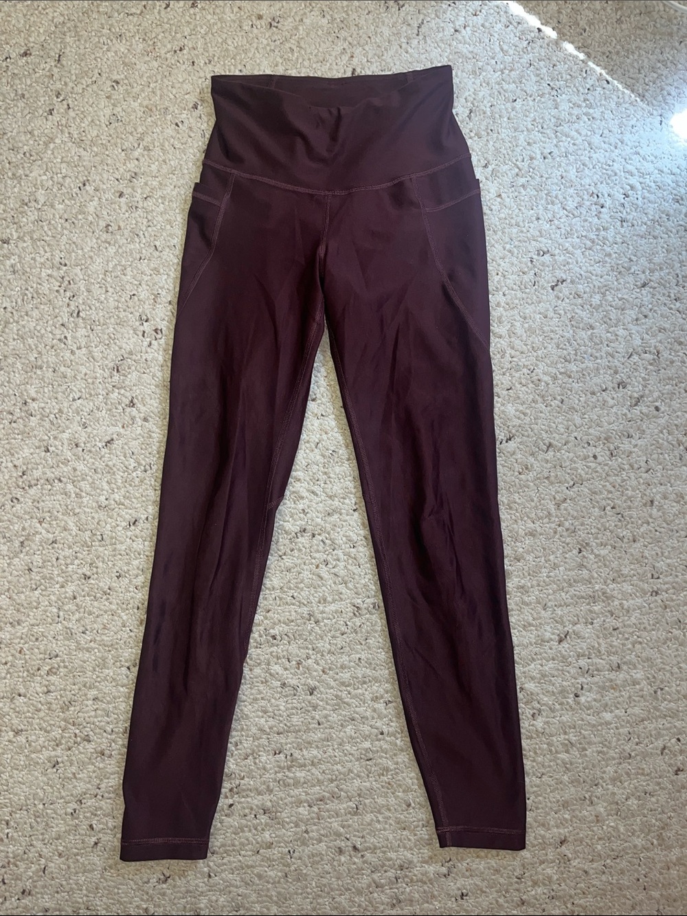 Women’s maroon leggings
